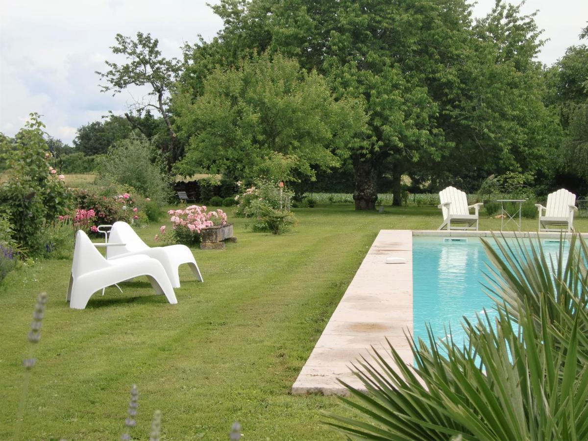 Bed and Breakfast Du Côté de l'Ombrière Geay  Exterior foto